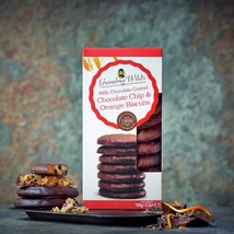 Grandma Wild’s Milk Chocolate Chocolate Chip & Orange Biscuits (Tejcsokoládéval bevont narancsos keksz) 150g