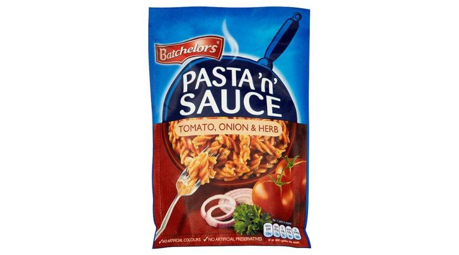 Angol Batchelors Pasta 'n' Sauce Tomato, Onion & Herb 128g, Angol